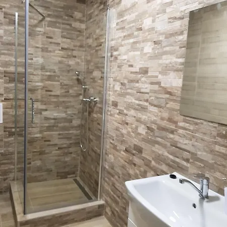 Drevenica Spanka Semesterbostad Špania Dolina