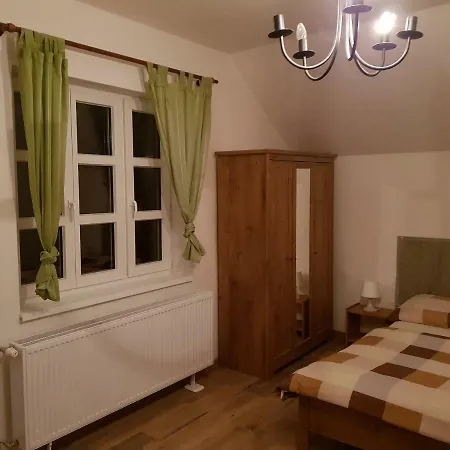 Drevenica Spanka Špania Dolina