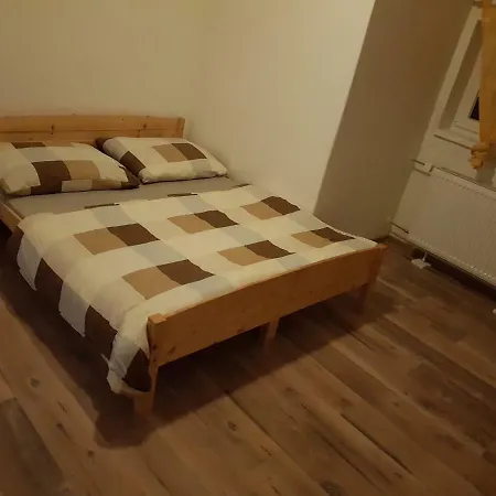 Drevenica Spanka Semesterbostad *